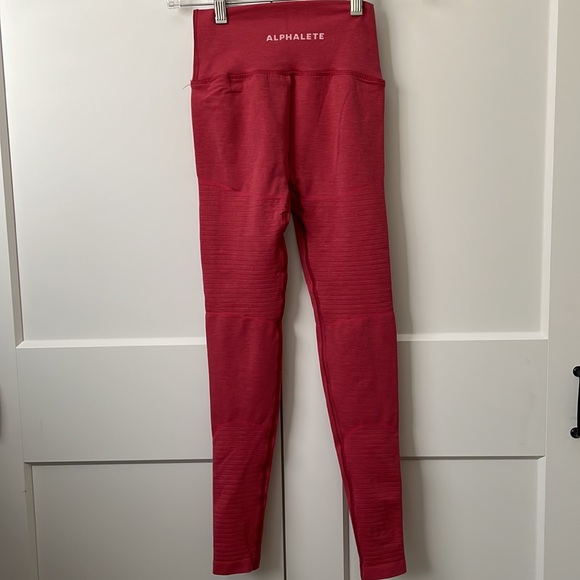 Alphalete leggings. Pink. Small. - Picture 2 of 2